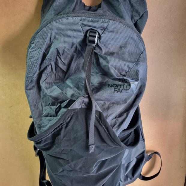 노스페이스 플라이웨이트 17L 배낭