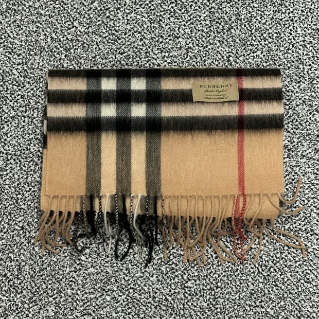 버버리 최신형 캐시미어 100% 머플러