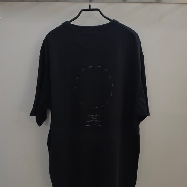 지용킴 시대복장 전시 티셔츠