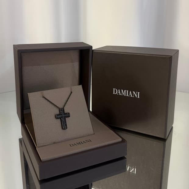 다미아니 메트로폴리탄 블랙 십자가 목걸이 다이아 네크리스