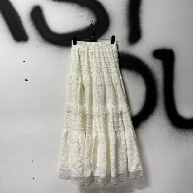 VTG 빈티지 레이스 업 크로쉐 디테일 티어드 플레어 맥시 스커트
