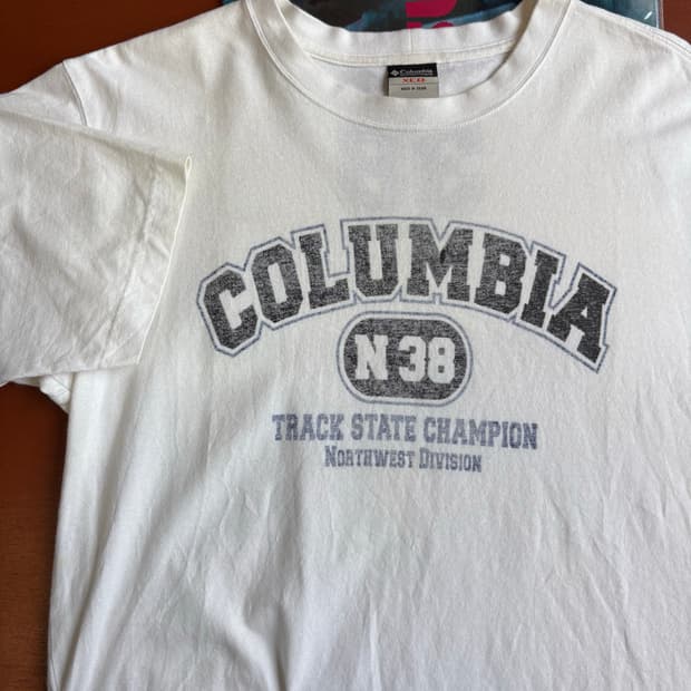 컬럼비아 빈티지 반팔 티셔츠