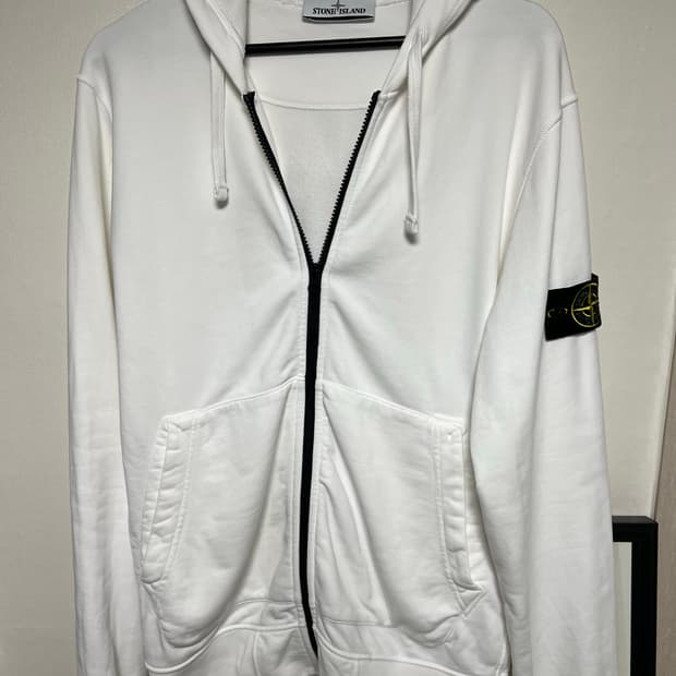 스톤아일랜드 후드집업 