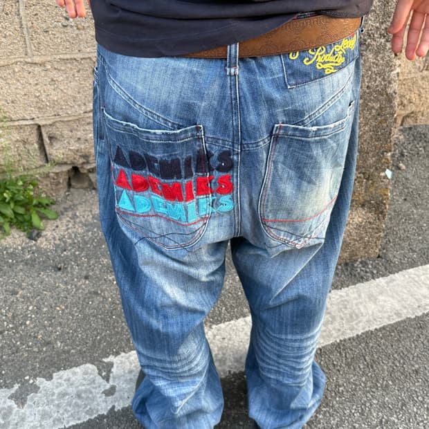 레터링 자수 워싱 데님 팬츠