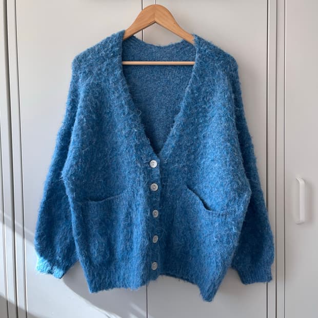 빈티지 블루 부클 니트 아방 가디건