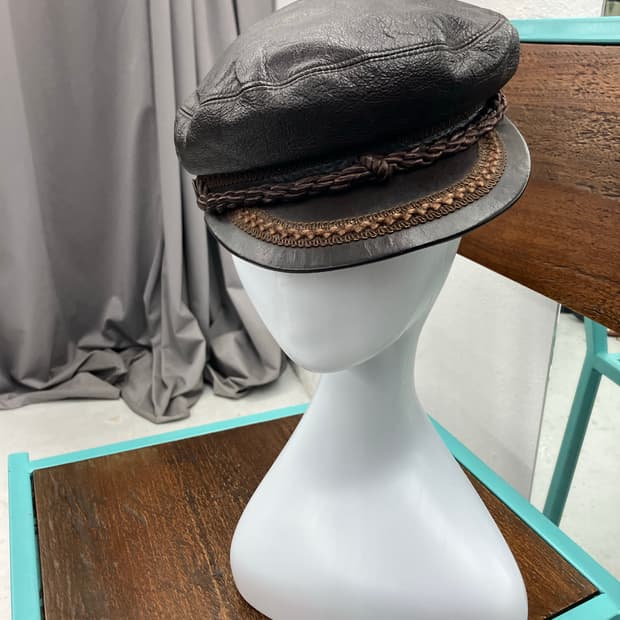 레더 캡 베레모