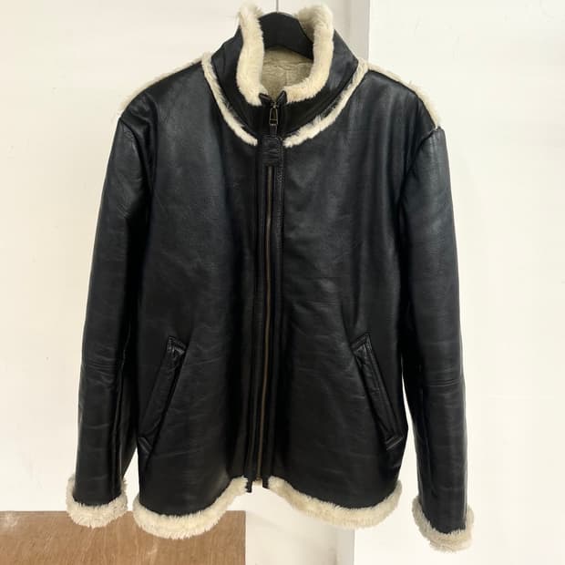 도그 하우스 블랙 무스탕 자켓