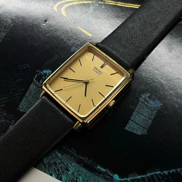 Vintage Seiko Quartz Tank Watch