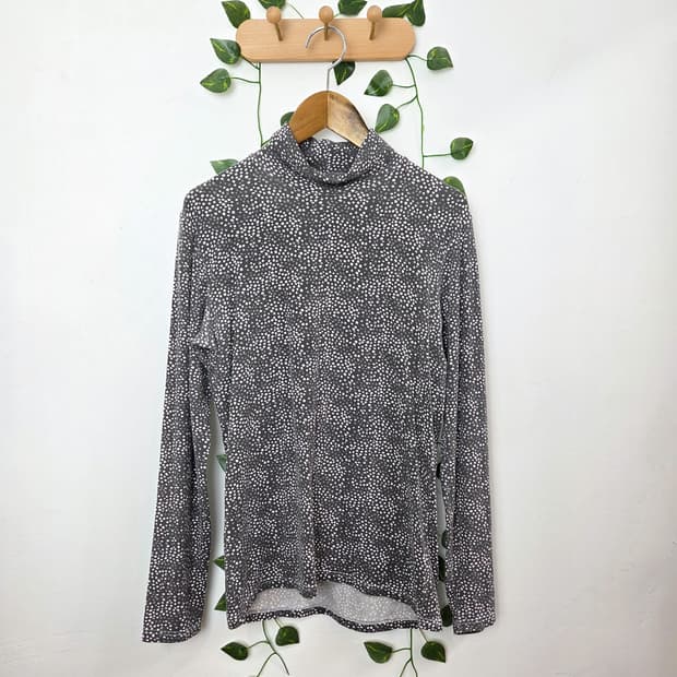차콜 도트 목폴라 슬리브
