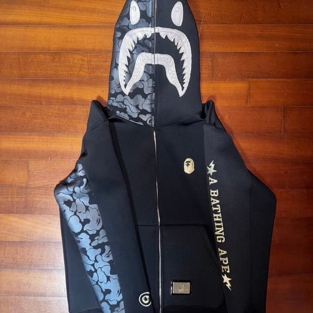 베이프 후드집업