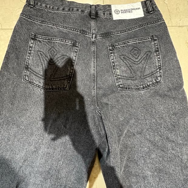 펀치 드렁크 파티즈 미스핏 진 워시드 블랙