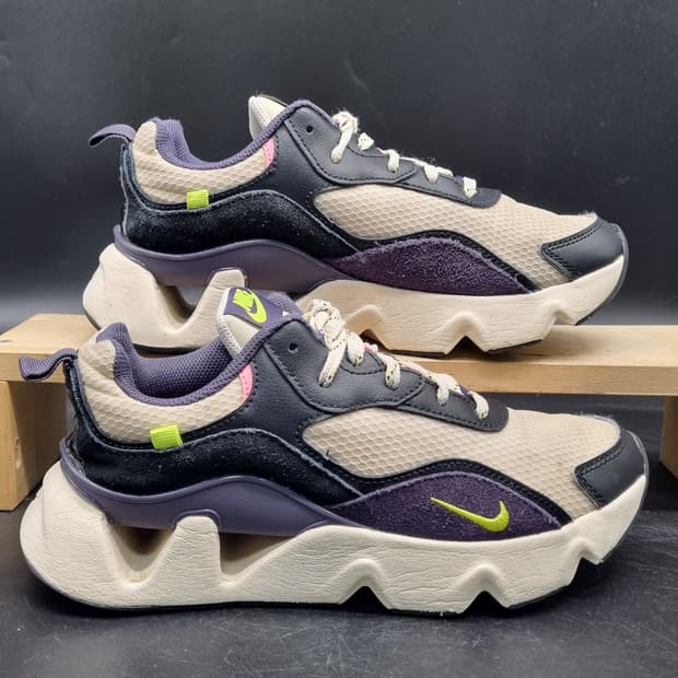 나이키  라이즈365 운동화255