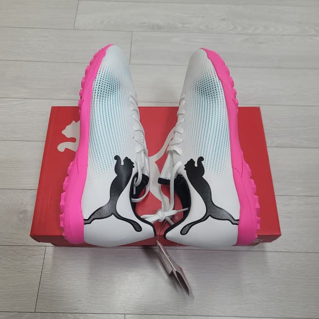 (275)푸마 풋살화 퓨처 7 플레이 TT[대전 직거래도 가능]