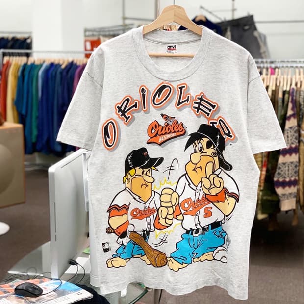 앤빌 그레이 플린트스톤 프린팅 티셔츠 