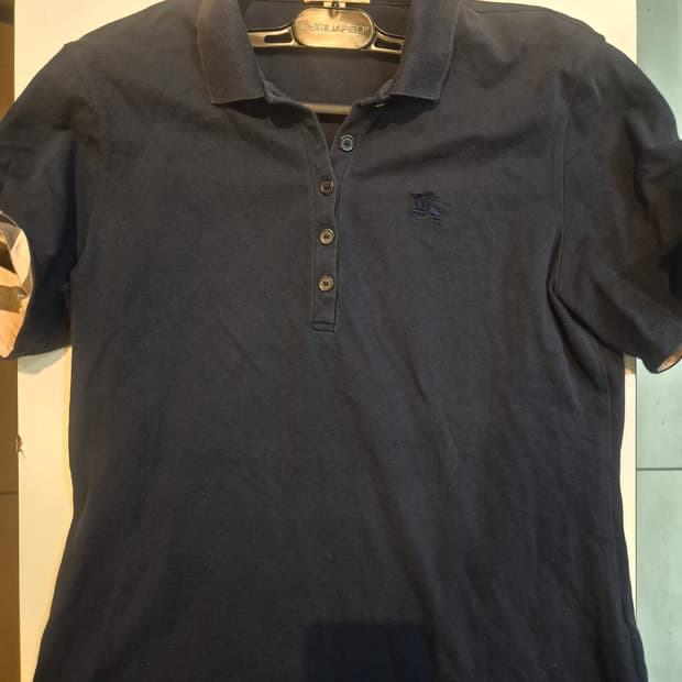 버버리 카라 여성 M 판매합니다