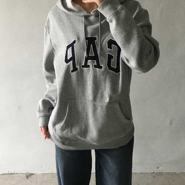 갭 빅로고 후드티