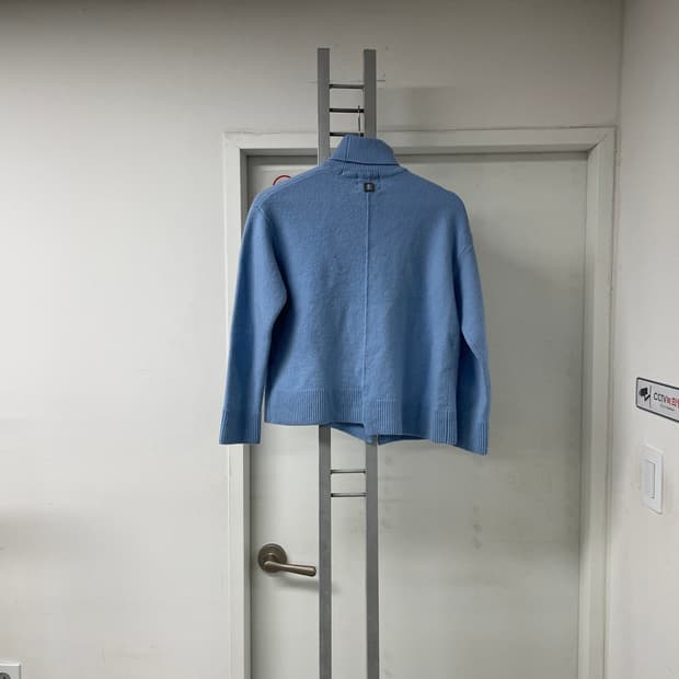 우영미 목폴라 니트 블루 44(W)