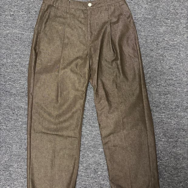 커스텀어클락 브라운 커브드 코튼 팬츠