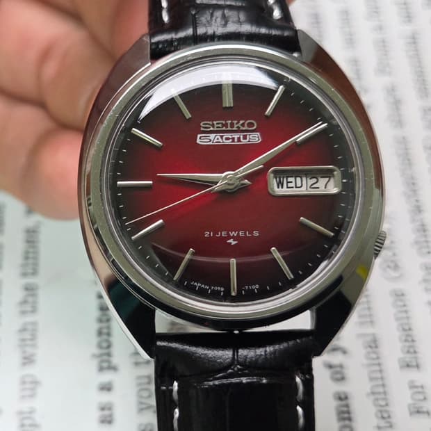빈티지 세이코 데이데이트 투톤레드(붉은말의해) 7019 오토매틱 