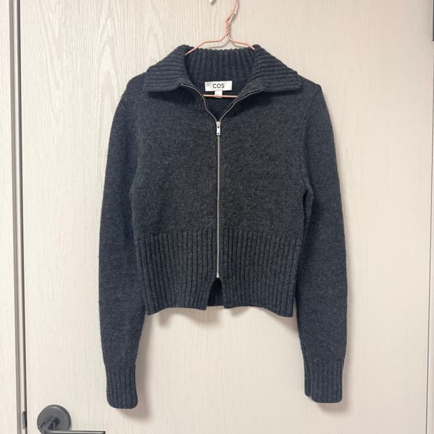 (xs) cos 크롭 니트 집업