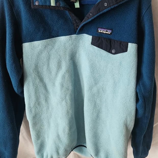 파타고니아 신칠라 스냅티 L (네이비/스카이블루) 