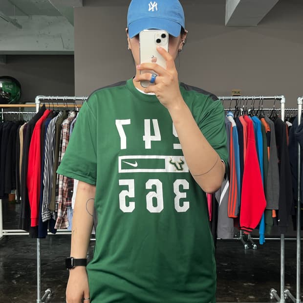  나이키 프린팅 드라이핏 반팔 티셔츠