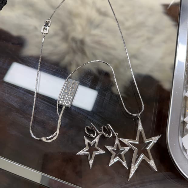 00s Givenchy Bijoux 스타 귀걸이 목걸이 세트