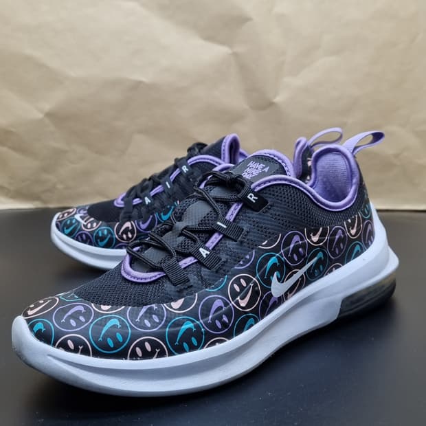 나이키 엑시스 스마일 운동화 220