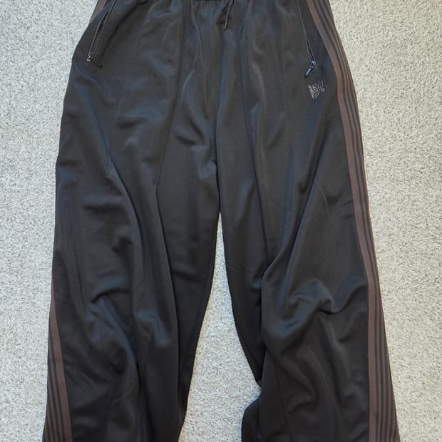 [M] 니들스 HD 트랙팬츠 블랙