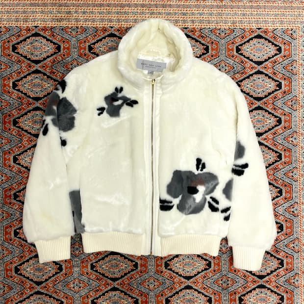 마크제이콥스 뉴욕 아이보리 페이크퍼 자켓 여성M