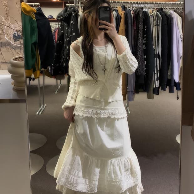 Angelic Layered Look 👼🏻🤍