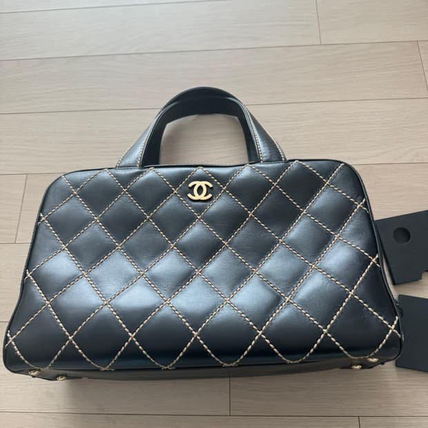 샤넬 와일드 스티치 볼링백 CC로고 빈티지토트백