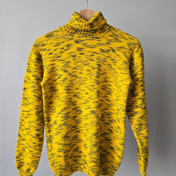 희귀 마블 얼룩 무늬 골드 터틀넥 니트