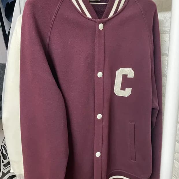 셀린느 오버핏 바시티 105사이즈 m사이즈