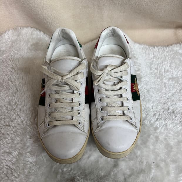 구찌(Gucci)에이스 꿀벌 자수 스니커즈