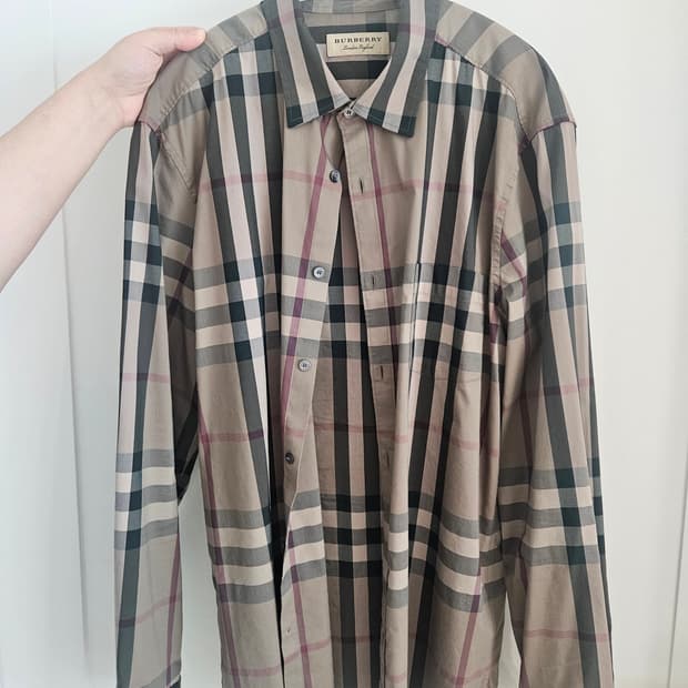 버버리셔츠판매한다 사이즈 105~110