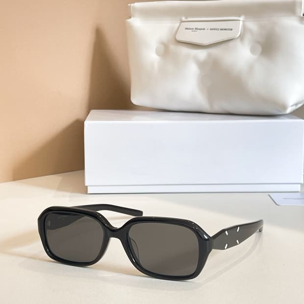 젠틀 몬스터 x 메종 마르지엘라 MM207 블랙 그레이