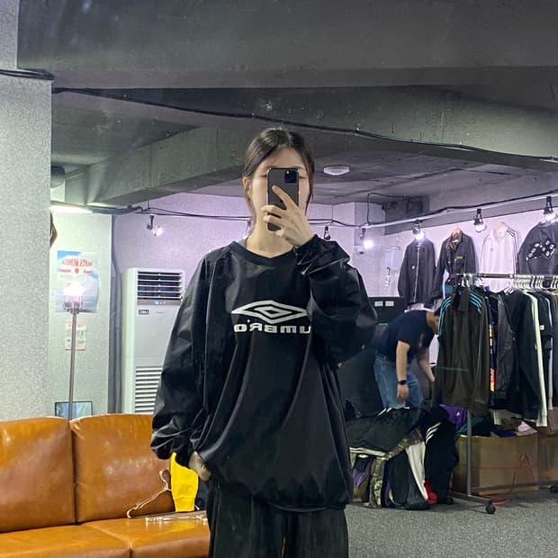 엄브로 빅로고 나일론 웜업 B1413