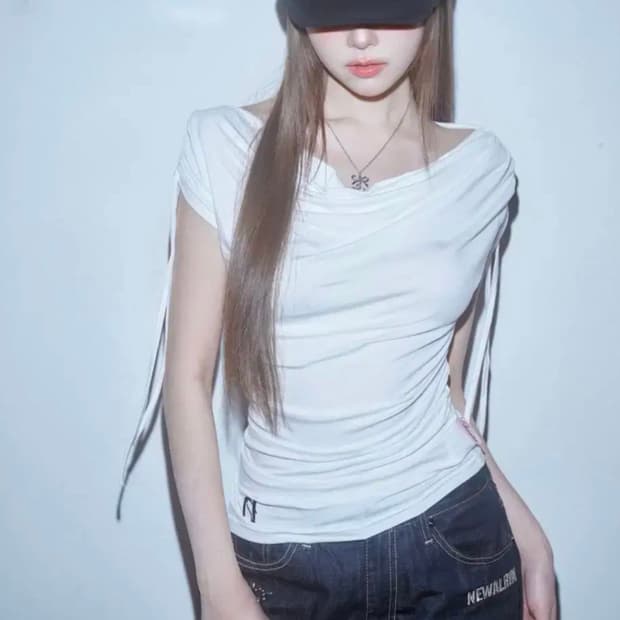 새상품) 뉴얼린 미야오 서머 드레이핑 셔링 탑 화이트