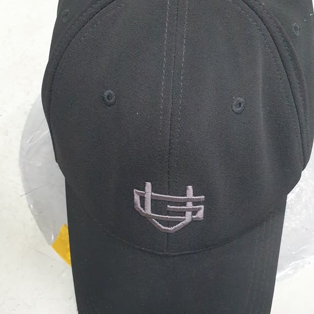 GVOSS 검정색 모자 XL