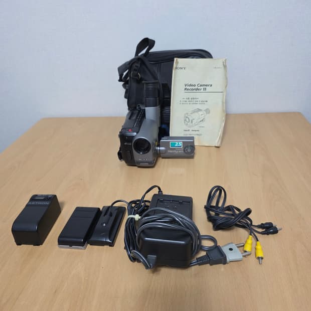 소니 핸디캠 8mm 비디오카메라 CCD-TRV11 NTSC 세트