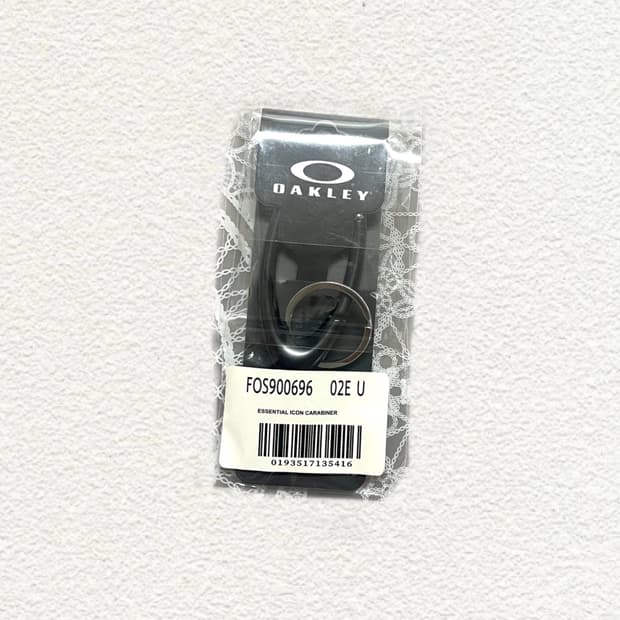 오클리 Essential Icon Carabiner 키링 새상품