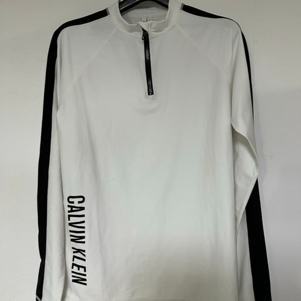 캘빈클라인 화이트 블랙 라인 집업 긴팔티