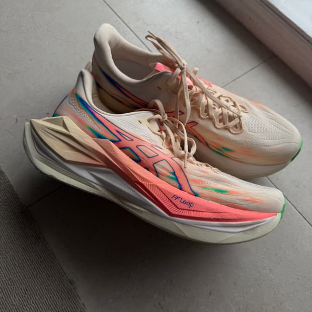 아식스 슈퍼블라스트3 러닝화 290mm