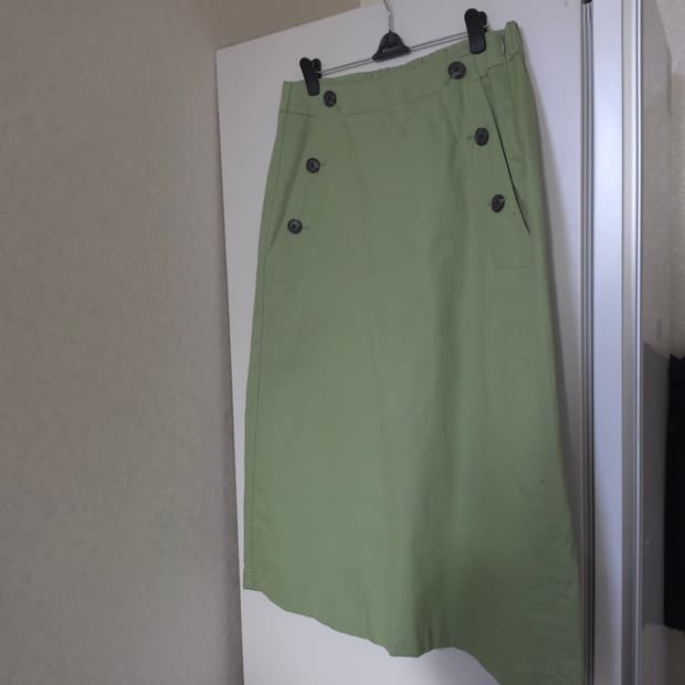 빈폴 버튼 포인트 스커트