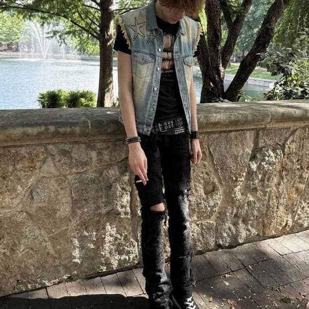 🇫🇷 쟈딕 & 볼테르 스터드 장식 펑키 연청데님 베스트