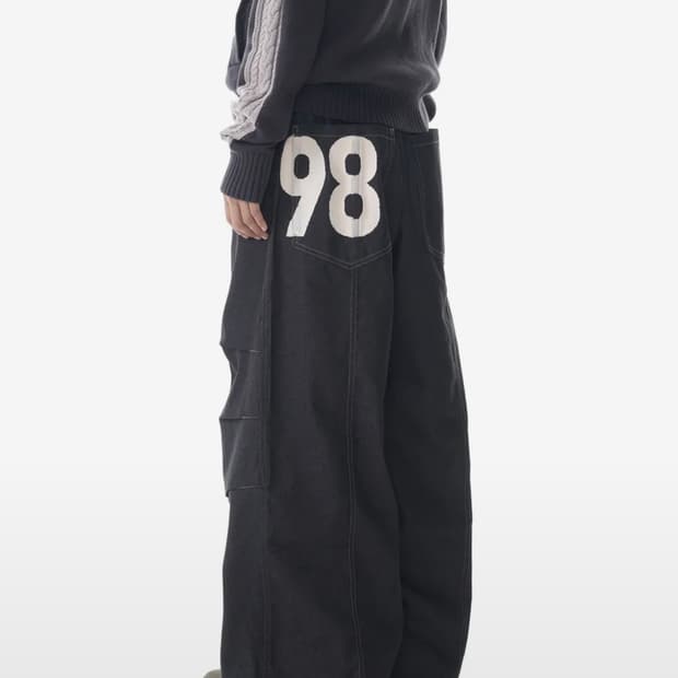 아캄 98 Printed Knee Pin-tuck Denim Pants