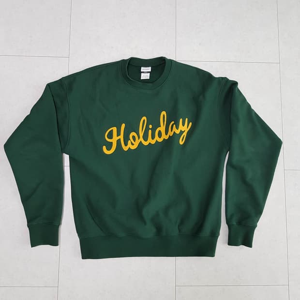아웃스탠딩 Holiday 그린 맨투맨티
