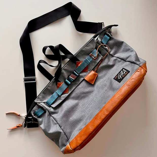 언더커버 2010aw 메신저백