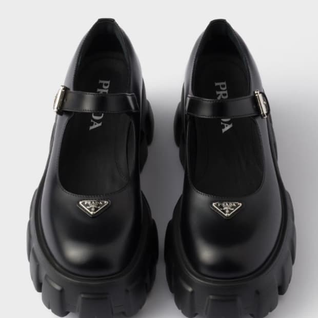 새상품)PRADA 메리제인 슈즈 블랙